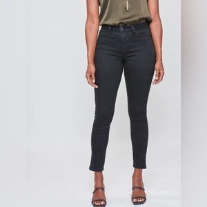 YMI Curvy Fit Ultra High Skinny size 11/30